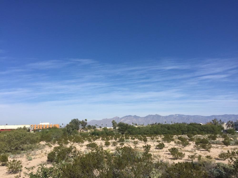 Days Inn By Wyndham Tucson Airport Bagian luar foto