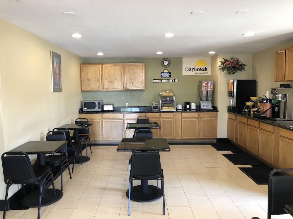 Days Inn By Wyndham Tucson Airport Bagian luar foto