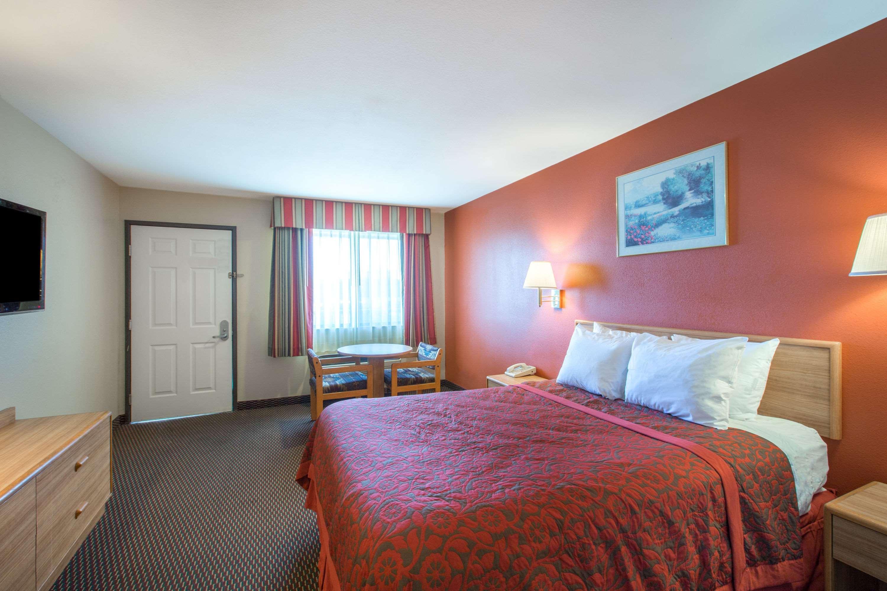 Days Inn By Wyndham Tucson Airport Bagian luar foto