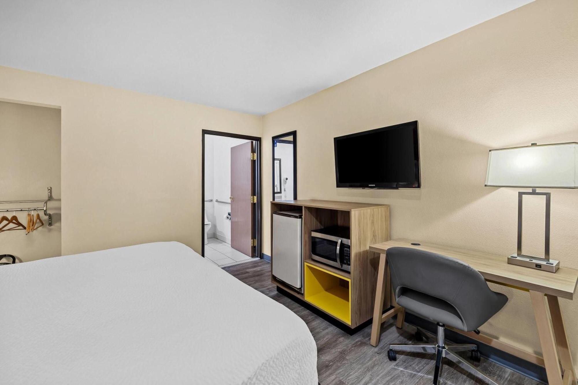 Days Inn By Wyndham Tucson Airport Bagian luar foto