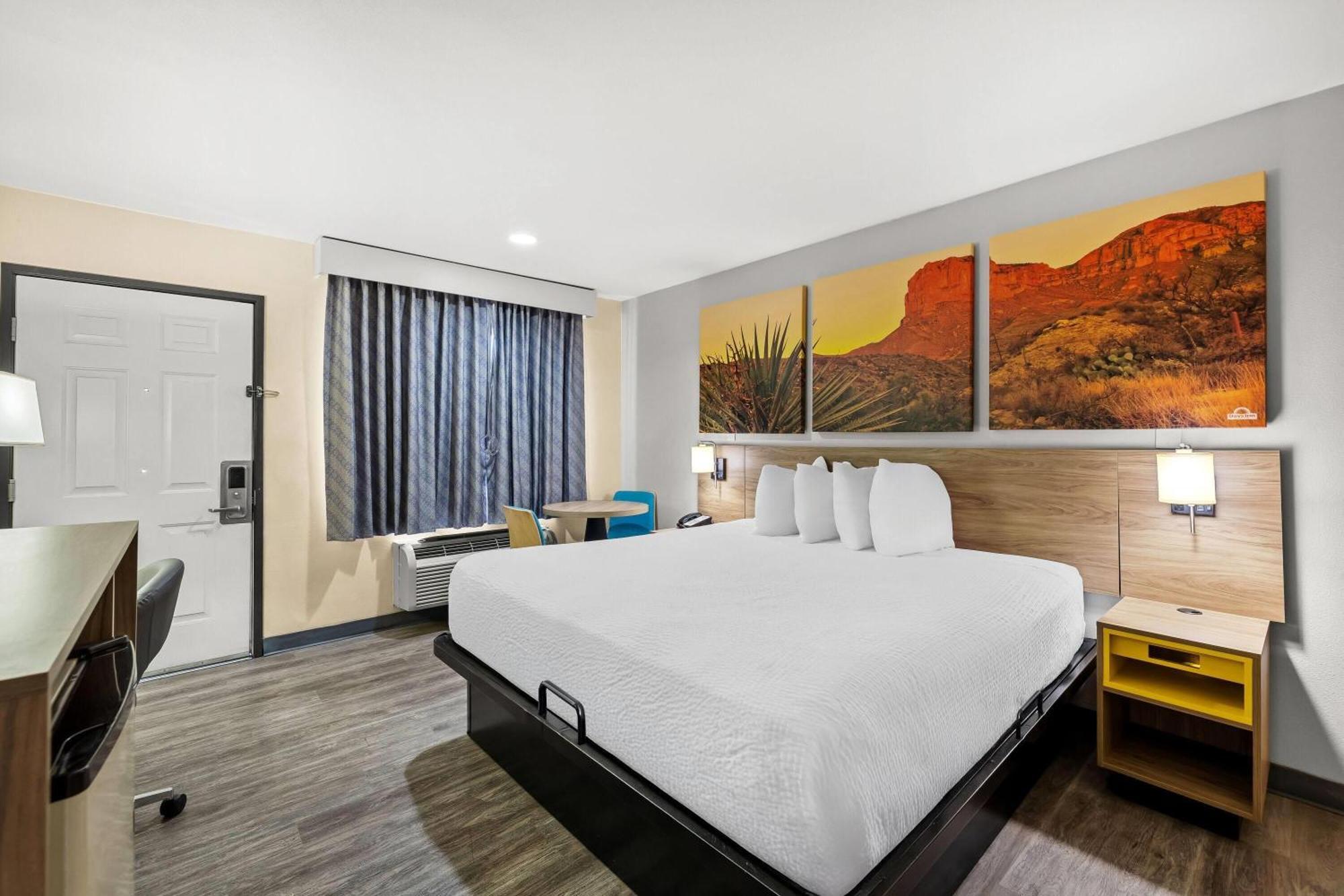 Days Inn By Wyndham Tucson Airport Bagian luar foto