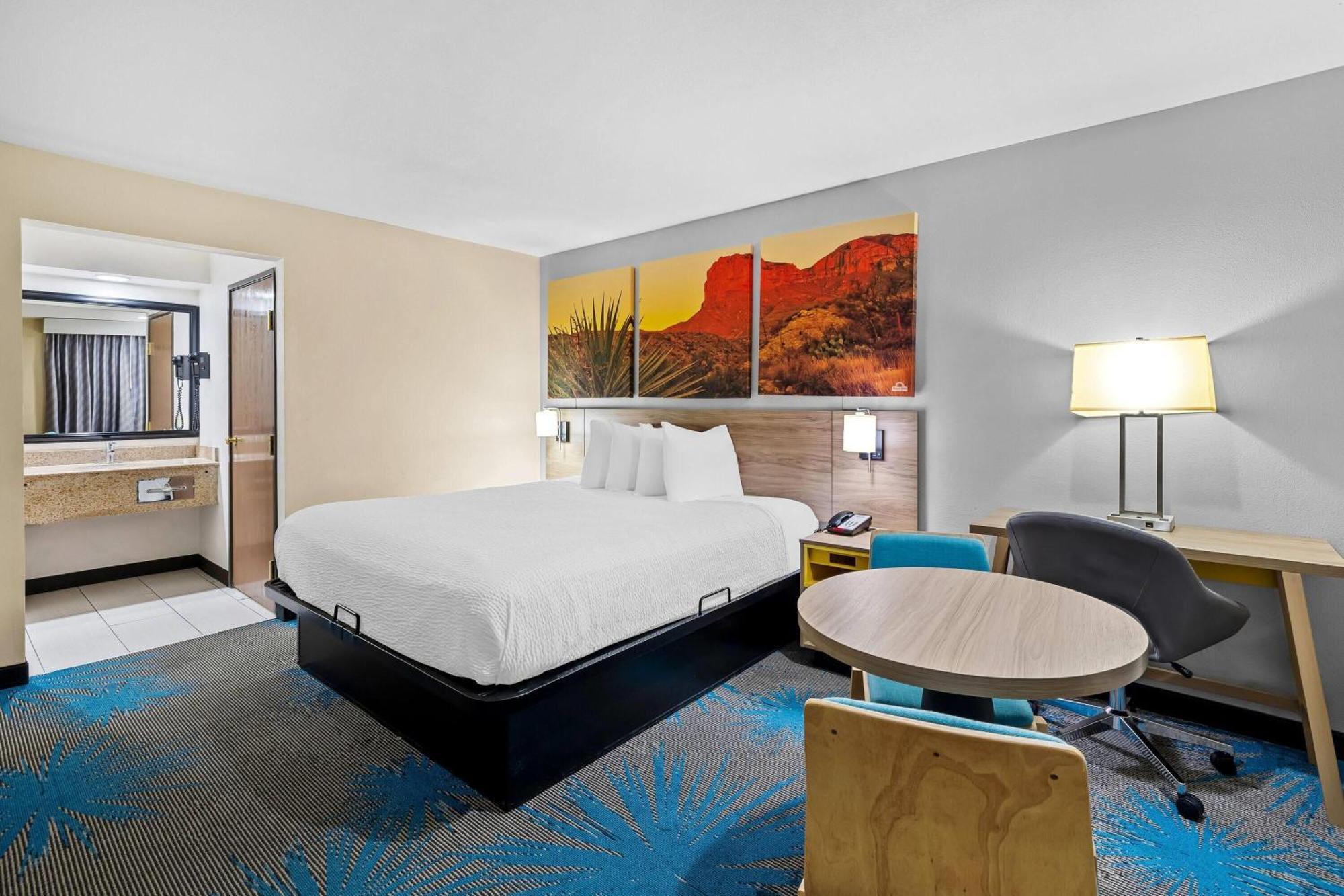 Days Inn By Wyndham Tucson Airport Bagian luar foto