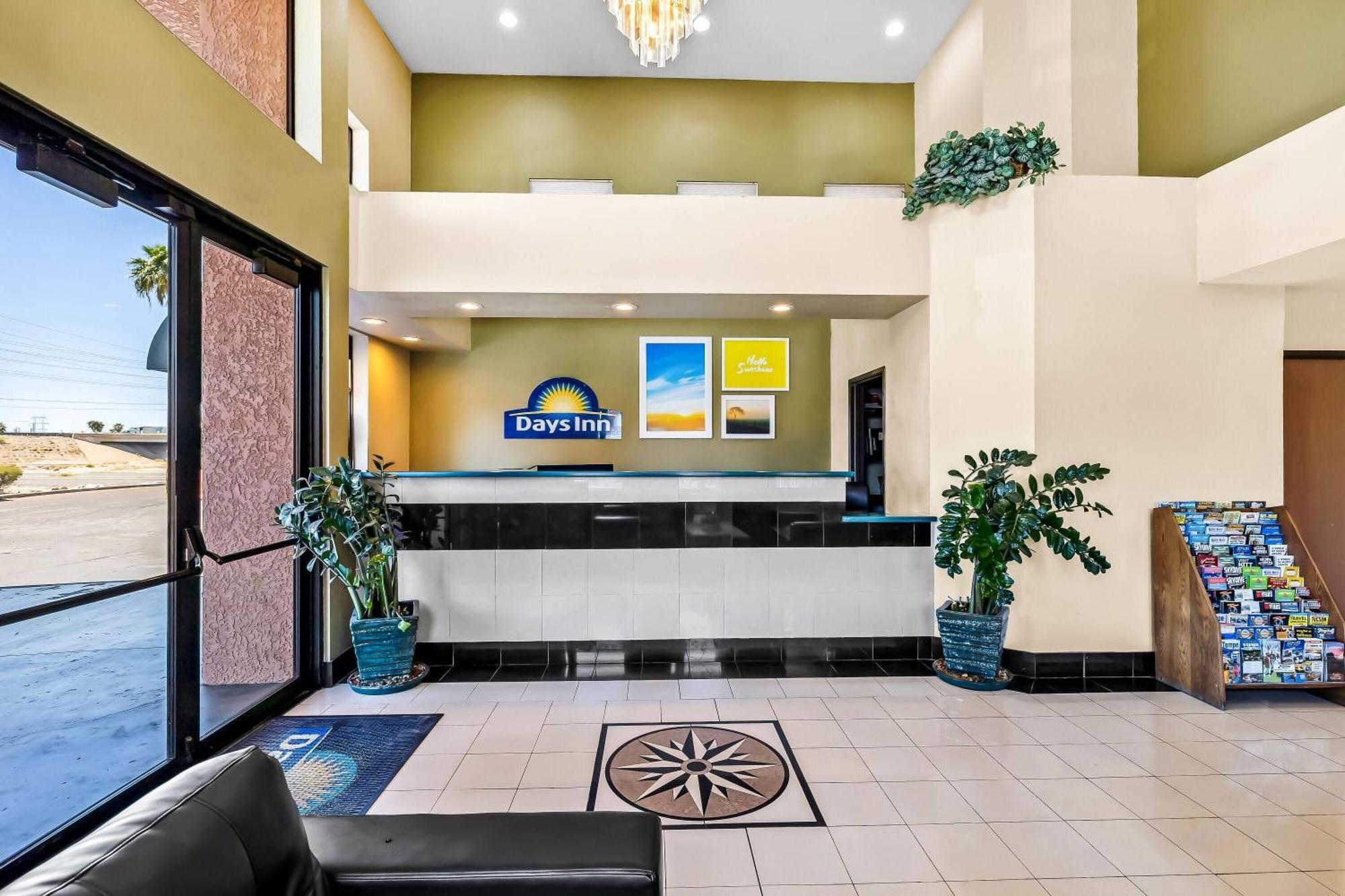 Days Inn By Wyndham Tucson Airport Bagian luar foto
